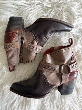 Bed Stu Tania Boots